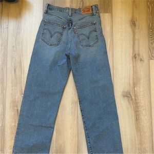 Levi’s Ribcage Straight jeans